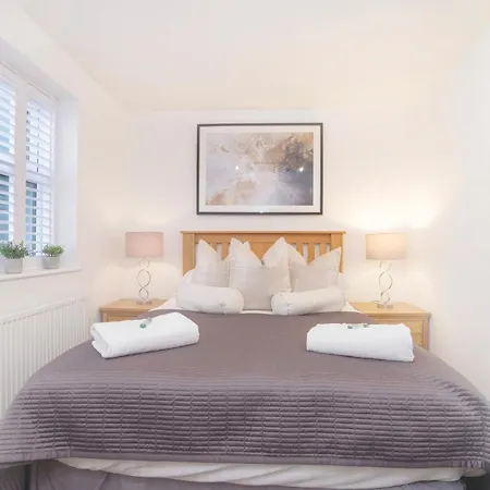 Minster's Reach -stylish City-centre Retreat's *