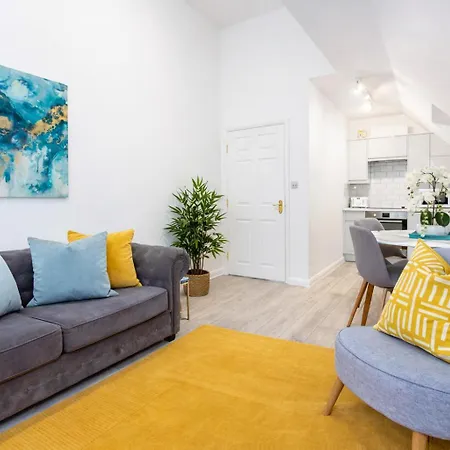 Minster's Reach -stylish City-centre Retreat's דירה *