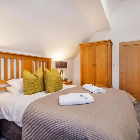 Minster's Reach -stylish City-centre Retreat's