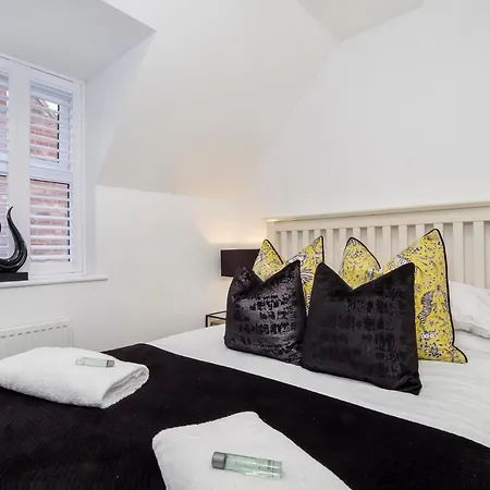 Minster's Reach -stylish City-centre Retreat's York