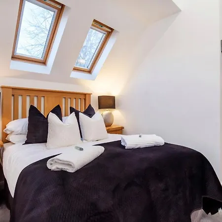 Minster's Reach -stylish City-centre Retreat's