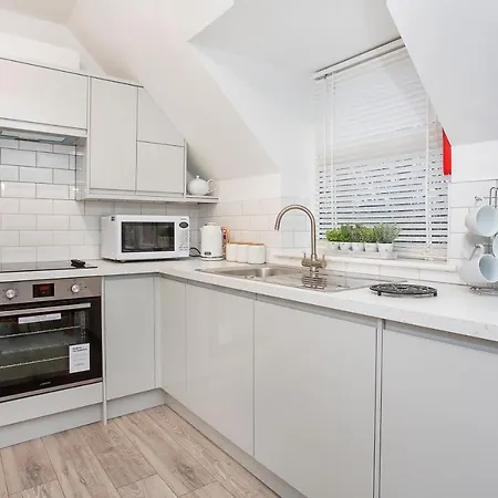 Minster's Reach Close To Minster * יורק