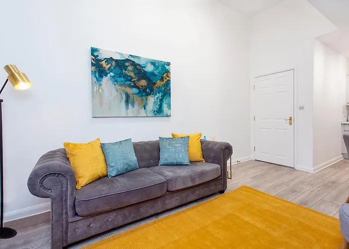 Minster's Reach -stylish City-centre Retreat's